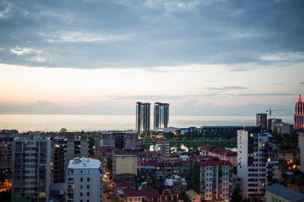 Apartment On Takaishvili Batumi Exteriör bild